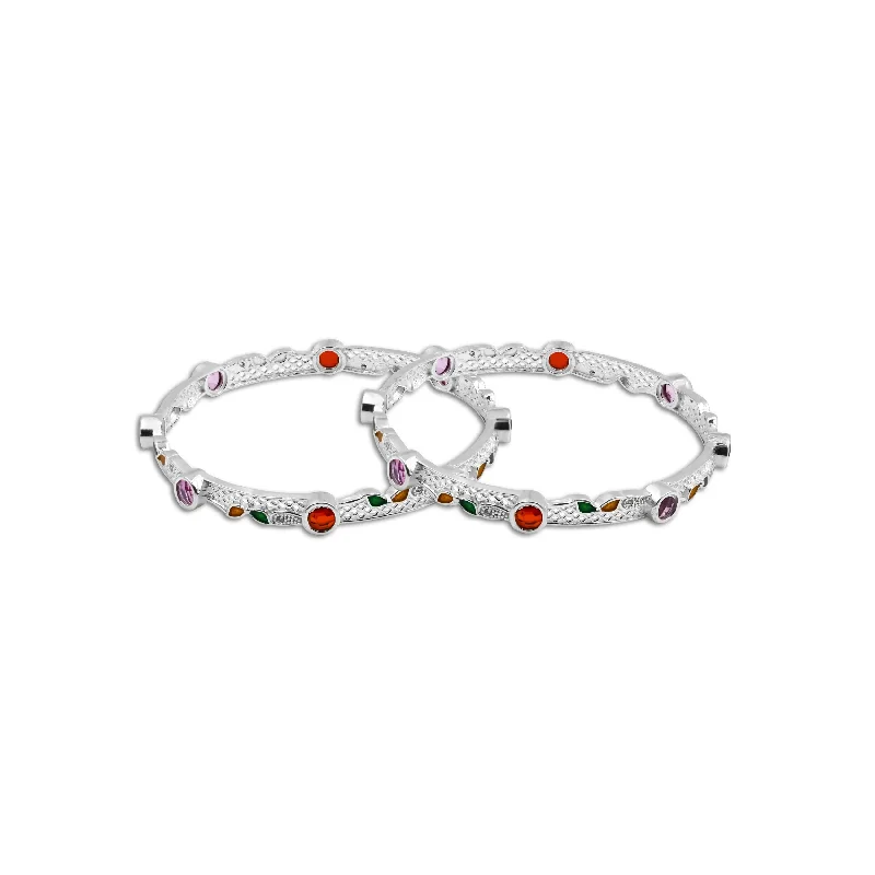 Ladies bold bangles-Stylish Silver Bangle Set: A Must-Have Addition to Your Jewelry Collection