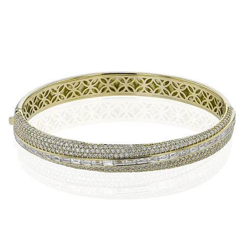 Ladies trendy bangles-Bangle in 18k Gold with Diamonds LB2422