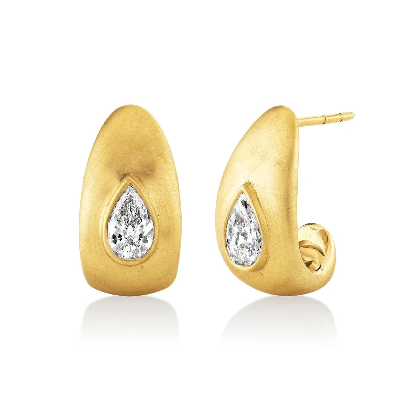 Ladies drop earrings-Medium Tusk Earrings with Water Drop Diamond