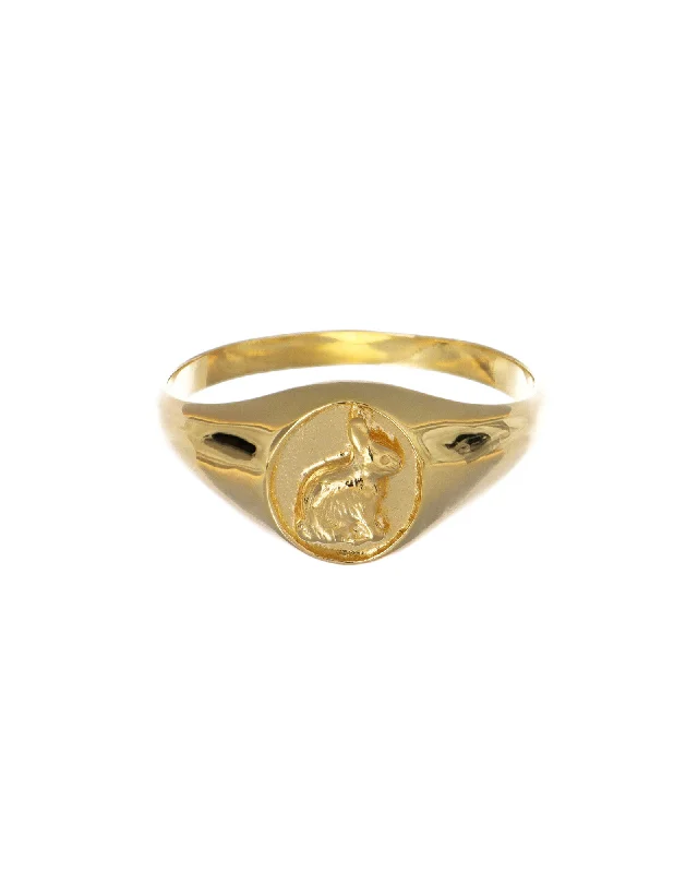 Ladies luxury engagement rings-Rabbit Cameo Signet