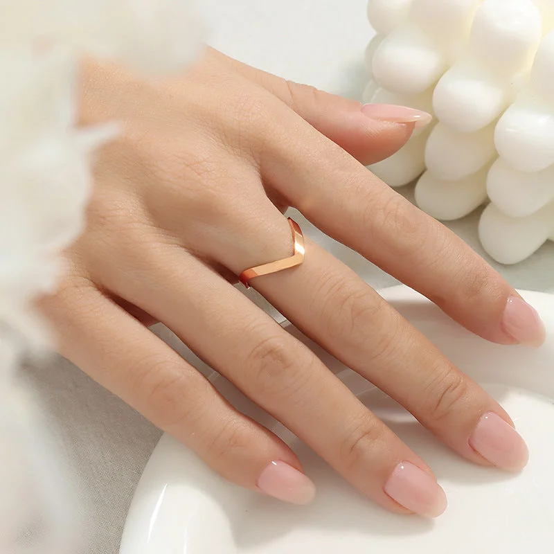 A007-Rose Gold Single Layer Ring