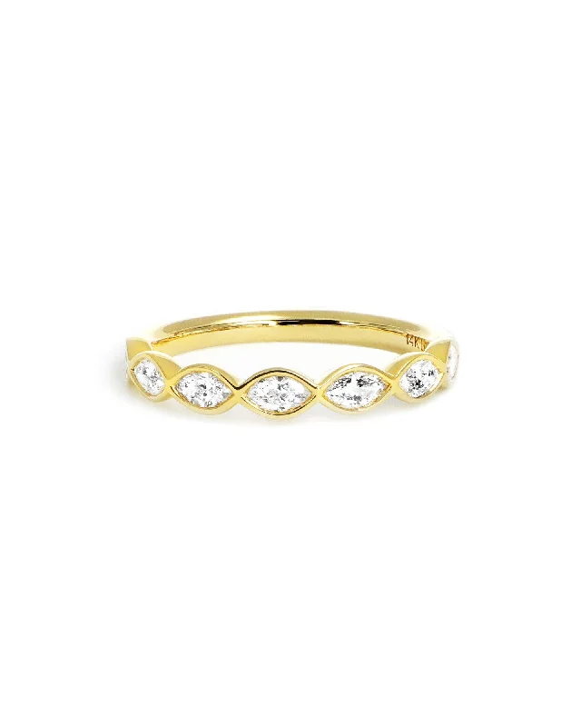 Ladies luxury diamond rings-Bezel lab grown marquise diamond