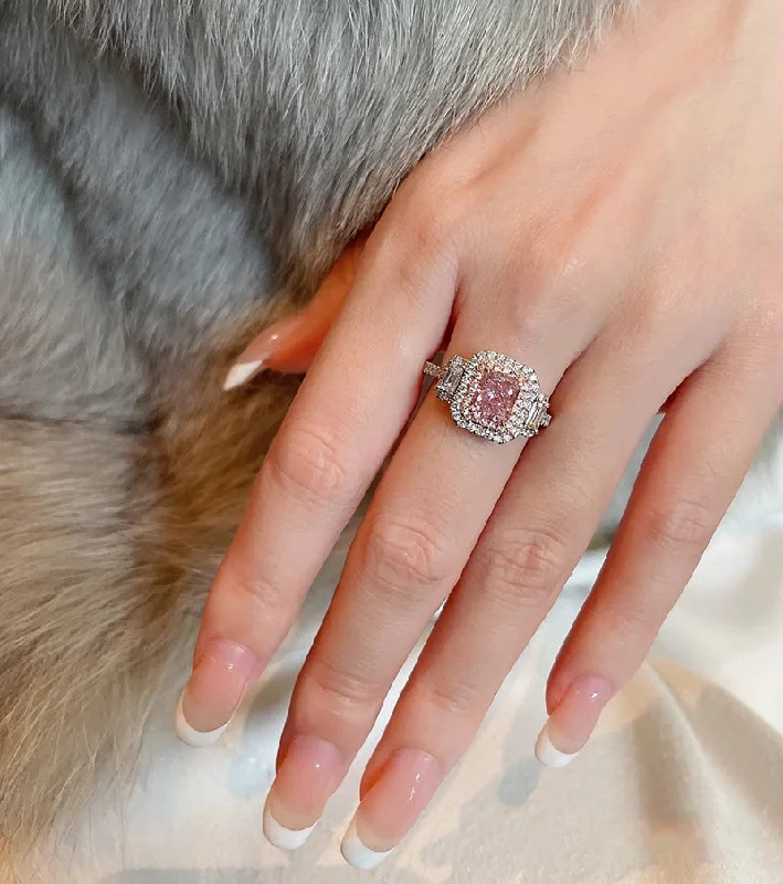 Super Flash Pink Diamond Ring